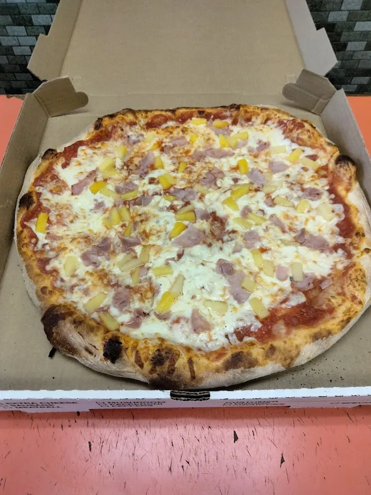 Large Hawaiian Pizza Pineapple and Imported Ham